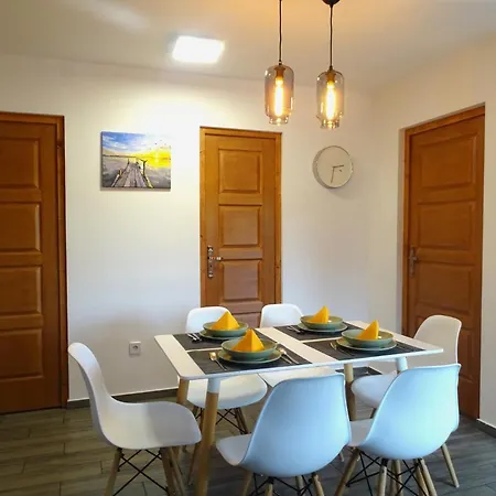 בית נופש Casa Blanca Ii בלטונפנבש