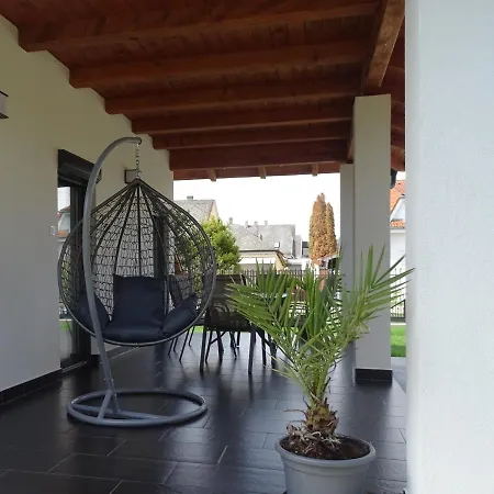 Casa Blanca Ii Holiday home Balatonfenyves